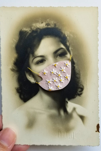 Quarantine Collection - Pt. 39, Scattered daisies